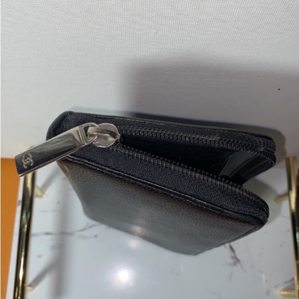 SOLDAuthentic CHANEL Zippy Wallet - Picture 9 of 16